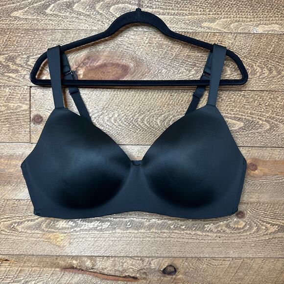 Cacique Lightly Lined T-Shirt Bra Black Wireless Seamless Stretch Size 44D - Picture 2 of 5